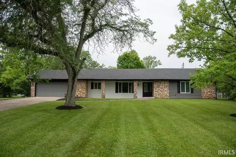 7501 Hamilton Dr, Muncie, IN 47303