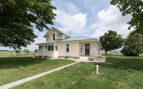 11366 County Road 38 Rd, Millersburg, IN 46543