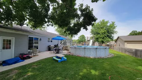 Exterior - 565 E Morse St, Markle, IN 46770 photo 4 of 8