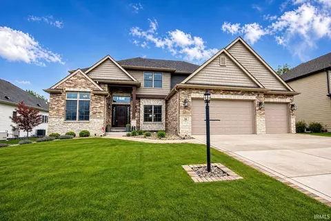 116 N Ashton Ln, Valparaiso, IN 46385