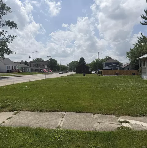 3422 Central Dr, Fort Wayne, IN 46806