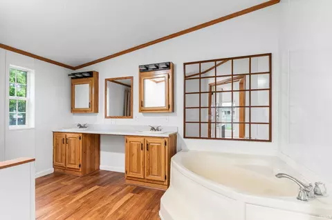 506 E Main St, Chalmers, IN 47929 photo 11
