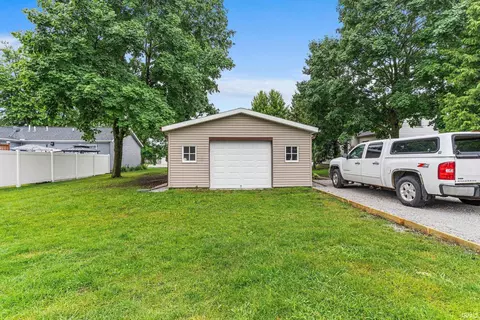 506 E Main St, Chalmers, IN 47929 photo 21