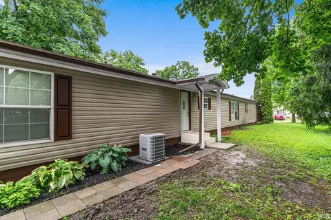 506 E Main St, Chalmers, IN 47929 photo 20