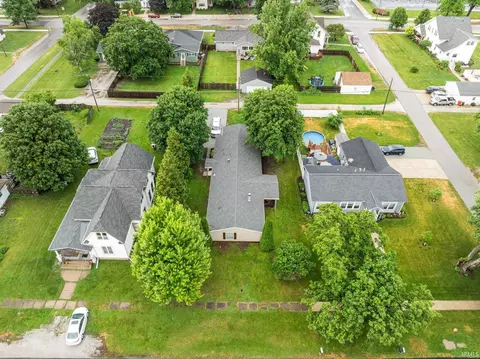 506 E Main St, Chalmers, IN 47929 photo 26