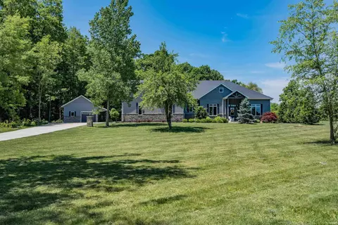 18111 Lima Rd, Huntertown, IN 46748