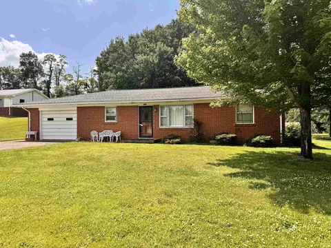 417 S Main St, Chrisney, IN 47611