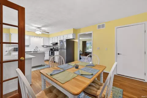Dining - 3517 E Dunstan Dr, Bloomington, IN 47401 photo 3 of 5