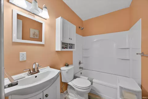 Bath - 3517 E Dunstan Dr, Bloomington, IN 47401 photo 3 of 3