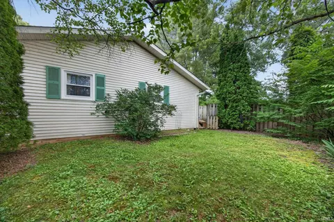 Exterior - 3517 E Dunstan Dr, Bloomington, IN 47401 photo 8 of 9