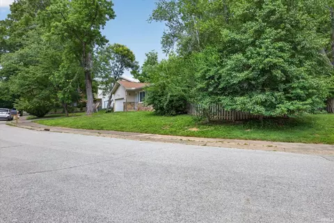 Exterior - 3517 E Dunstan Dr, Bloomington, IN 47401 photo 9 of 9
