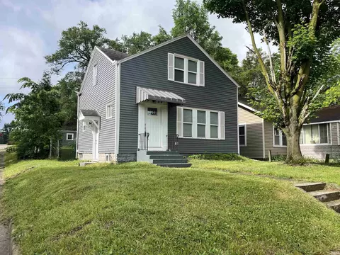 1738 E Bowman St, South Bend, IN 46613