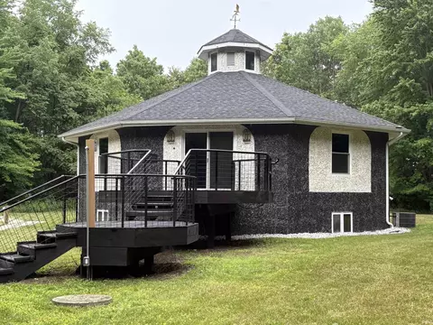8492 N 1050 E Rd, Walkerton, IN 46574