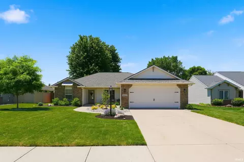 16217 Fleetwood Ct, Huntertown, IN 46748