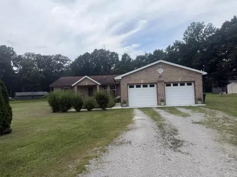 11758 W Smith Ridge Ct, Monticello, IN 47960