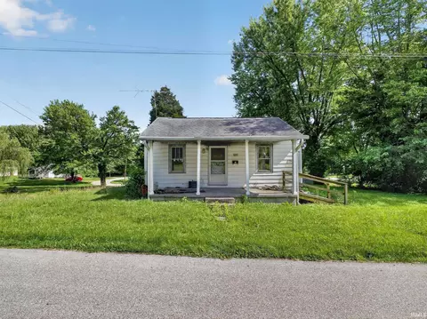 1709 E Sycamore St, Petersburg, IN 47567