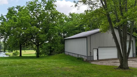 5144 E Mckenna Rd, Warsaw, IN 46582