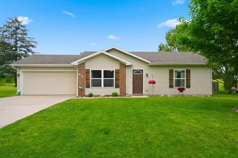 210 Sammy Dr, Avilla, IN 46710
