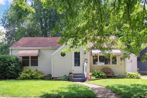 305 N Market St, North Manchester, IN 46962