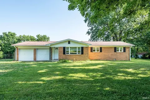 527 Grandma Brown Rd, Mitchell, IN 47446