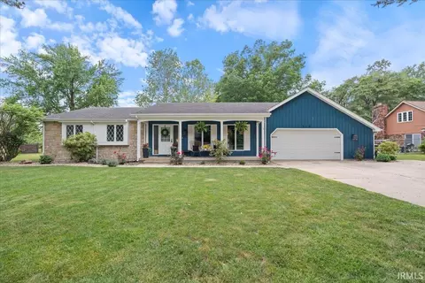 519 Crestlane Dr, Warsaw, IN 46580