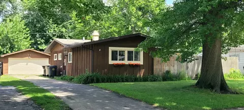 3127 Voll Ln, South Bend, IN 46615