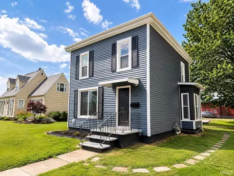 416 W 7th St, Auburn, IN 46706
