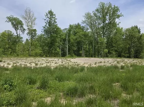 1387 Lancelot Ln, Kendallville, IN 46755