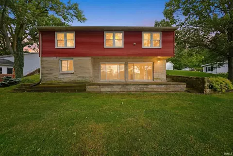 3050 S 390 W, Pleasant Lake, IN 46779