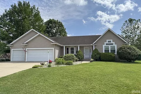 29104 Bernice Dr, Elkhart, IN 46517