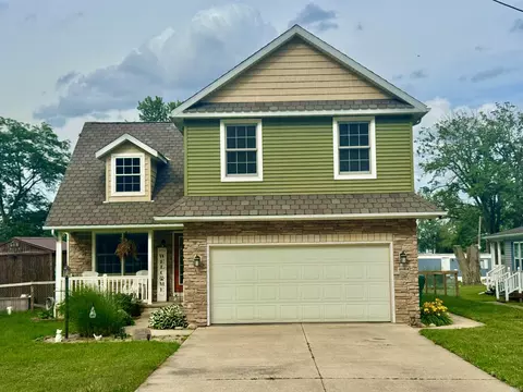 4084 W Shore Dr, Bremen, IN 46506