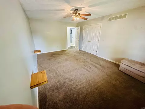 909 E 10th St, Fowler, IN 47944 photo 6