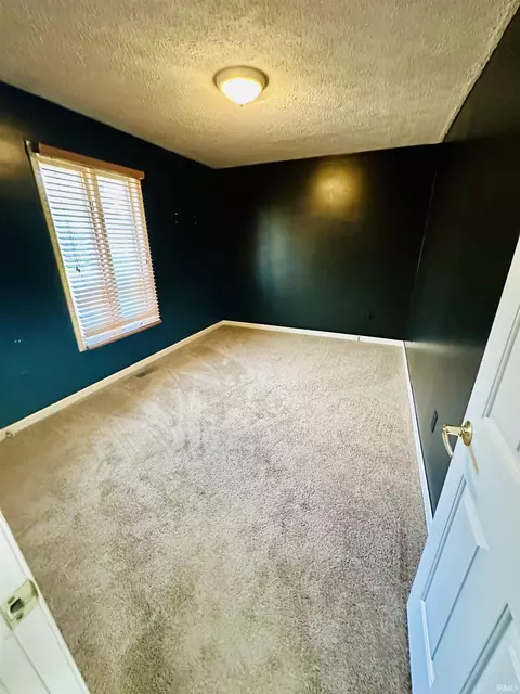 909 E 10th St, Fowler, IN 47944 photo 10