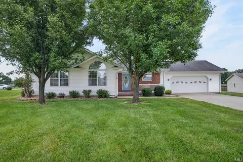 170 Byron St, Loogootee, IN 47553