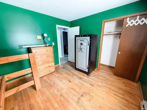 Bedroom - 5895 N Sr 213, Windfall, IN 46076 photo 3 of 4
