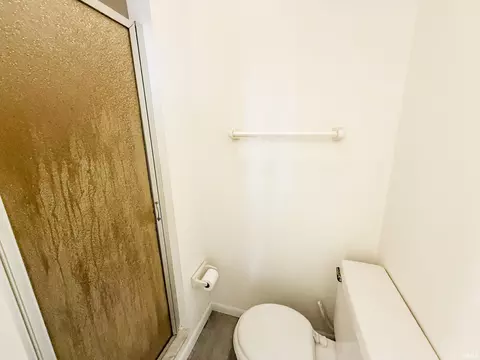 Bath - 5895 N Sr 213, Windfall, IN 46076 photo 3 of 3