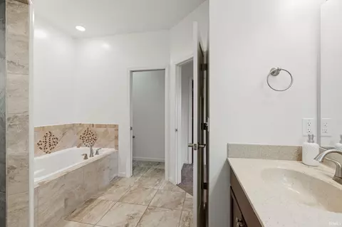Bath - 3293 Charlais Cir, Delphi, IN 46923 photo 4 of 4