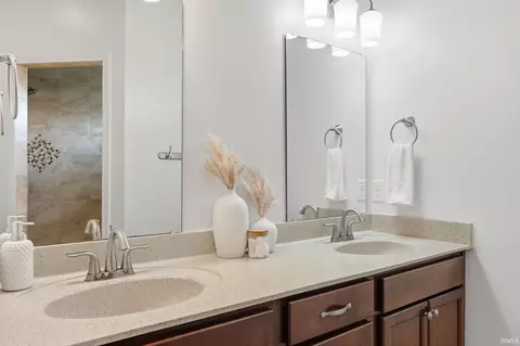 Bath - 3293 Charlais Cir, Delphi, IN 46923 photo 3 of 4