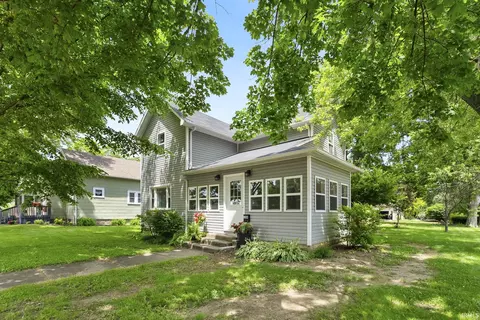104 N 9th St, Decatur, IN 46733