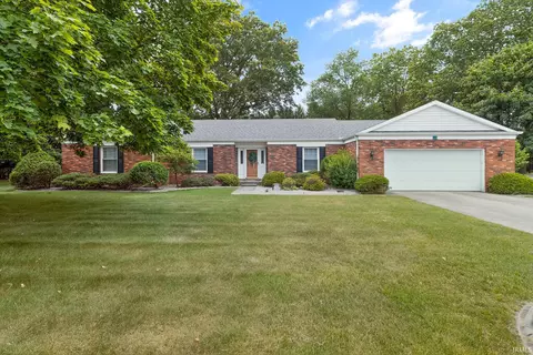 115 Greenfield Dr, Middlebury, IN 46540