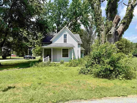 210 W Lake St, Laketon, IN 46943
