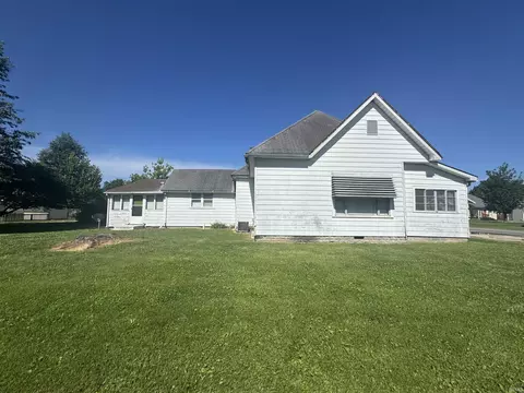 689 NE St, Linton, IN 47441