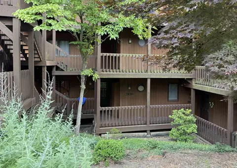 3930 Eagle Bay Dr, Bloomington, IN 47401