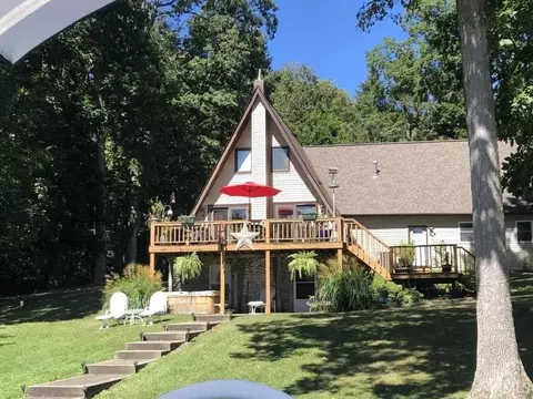 5475 N 700 E, Churubusco, IN 46723
