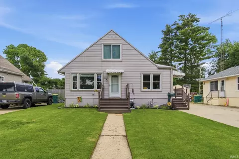 2520 Normandy Dr, Mishawaka, IN 46545