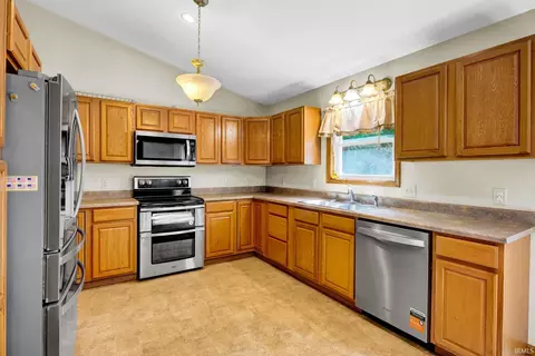 Kitchen - 305 Candlelight Ln, Oolitic, IN 47451 photo 2 of 2