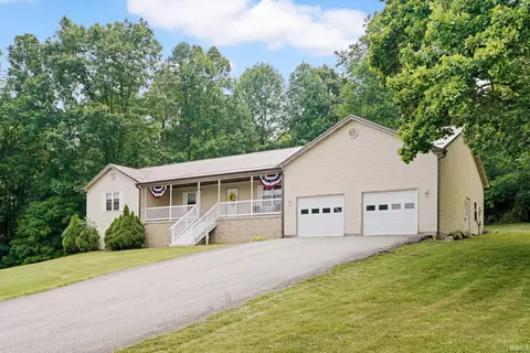 305 Candlelight Ln, Oolitic, IN 47451