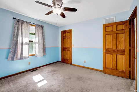 Bedroom - 305 Candlelight Ln, Oolitic, IN 47451 photo 4 of 7