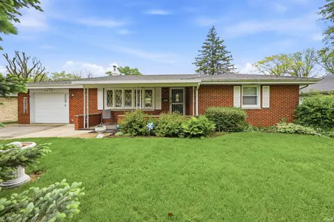 3914 N Lanewood Dr, Muncie, IN 47304