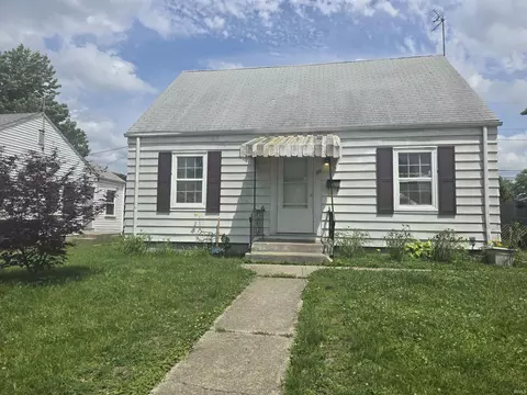 2119 Cozy Ct, Fort Wayne, IN 46802